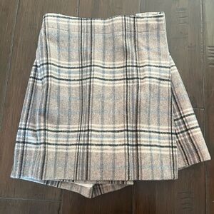 Icone Woolblend Beige Plaid Mini Skort